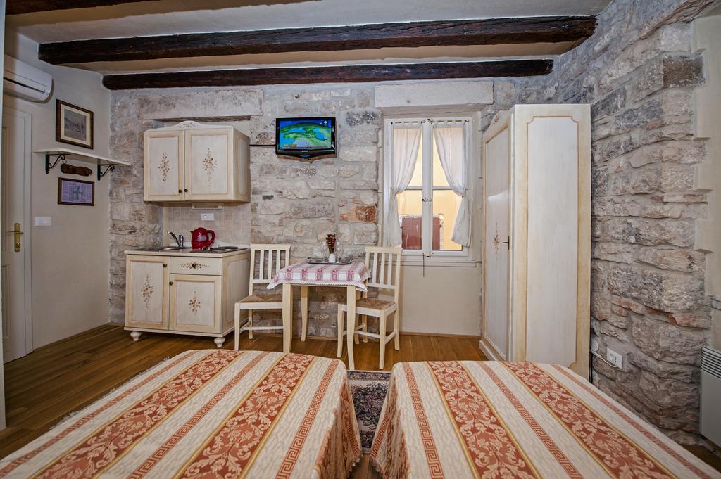 Residence Marco Polo Centro Storico Rovinj Ngoại thất bức ảnh