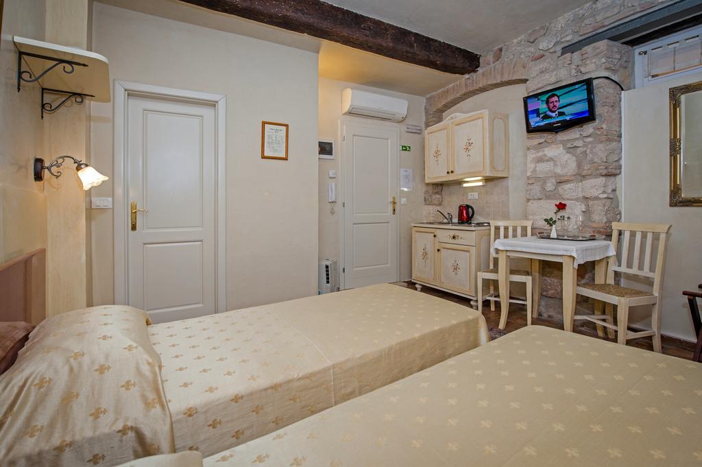 Residence Marco Polo Centro Storico Rovinj Ngoại thất bức ảnh