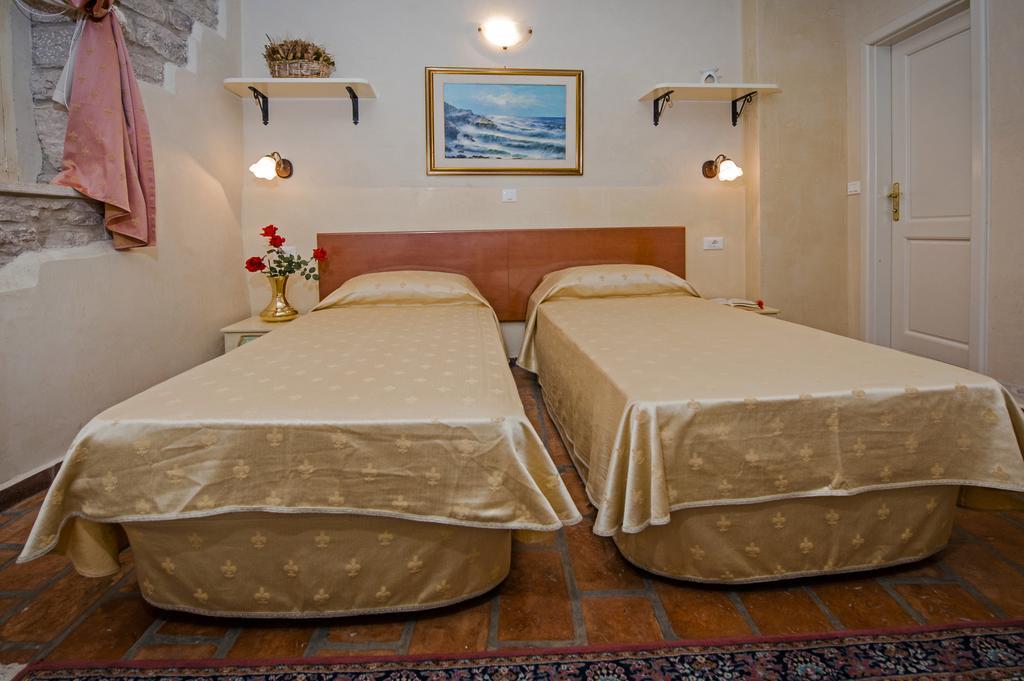 Residence Marco Polo Centro Storico Rovinj Ngoại thất bức ảnh
